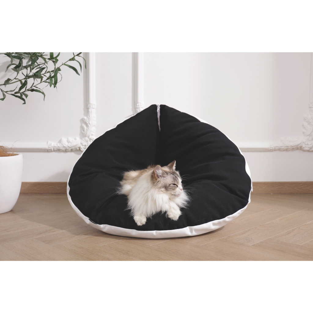 M-Pets Sweet Dreams Üçgen Şeklinde Kedi Yatağı 100x70x7cm (Siyah) — görsel 3