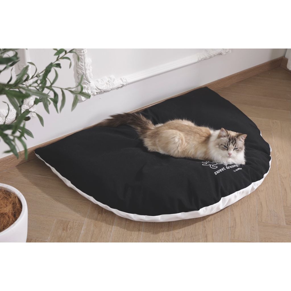 M-Pets Sweet Dreams Üçgen Şeklinde Kedi Yatağı 100x70x7cm (Siyah) — görsel 5